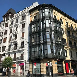 apartamento-en-el-centro-de-bilbao.sansebastianhotels.net/